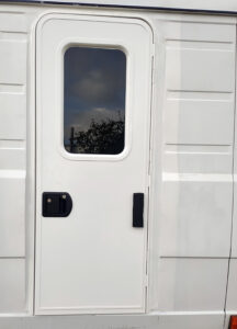 Aufbautür Wohnwagen Wohnmobil Koffer 620×1600 mm